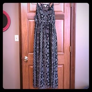 Maternity maxi dress