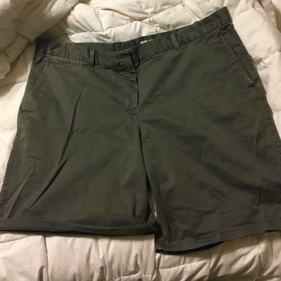 Gap shorts