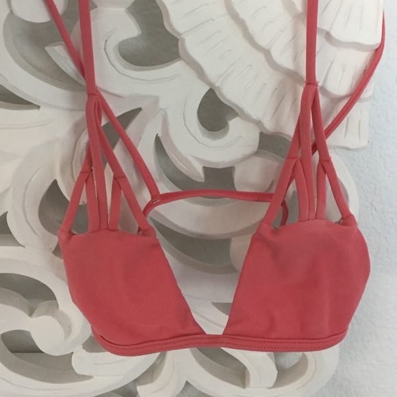 Used but in good condition coral bikini top
