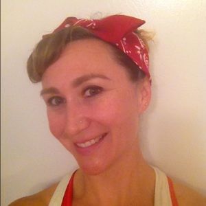 Meet your Posher, Suzanne