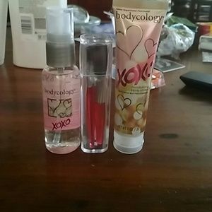 Body cology perfume and lotion set with brushes