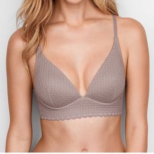 NWOT Victoria's Secret easy plunge bra