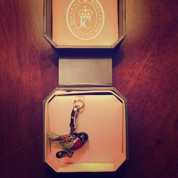SOLD. RARE juicy couture robin charm - Picture 1 of 2