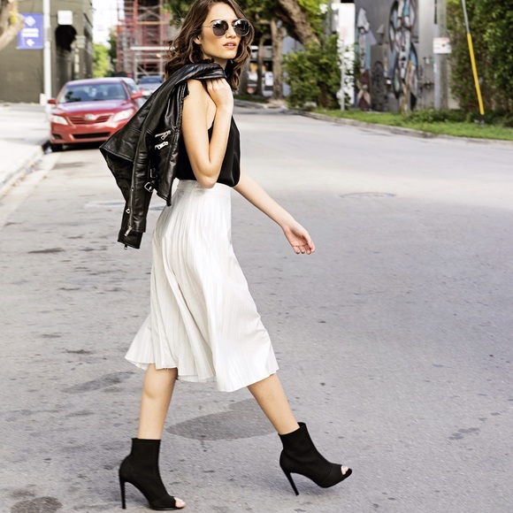 BLACK PEEP TOE SOCK ANKLE BOOTIES - Picture 6 of 7