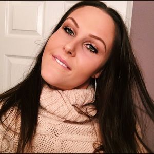 Meet your Posher, Lexie