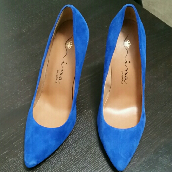 Blue Suede pumps