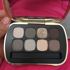 Bare minerals pallet