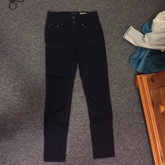 SOLD VIA MERCARI - Picture 1 of 4