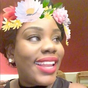 Meet your Posher, Crystal