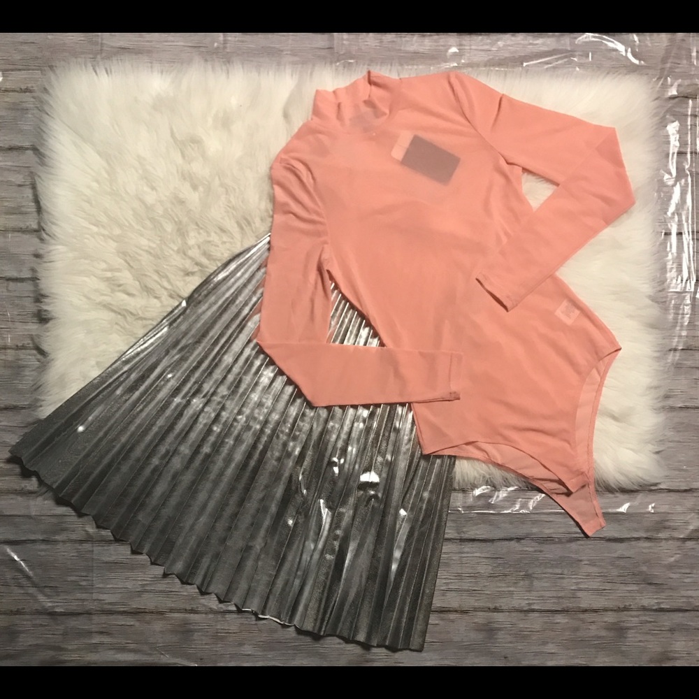 Silver & Gold Pleated Skirt - Picture 2 of 5