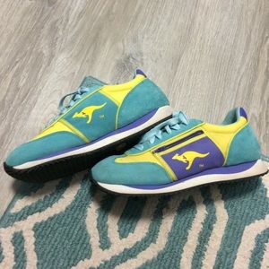 Teal vintage Kangaroos