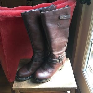 Naturalizer Wide Calf boot