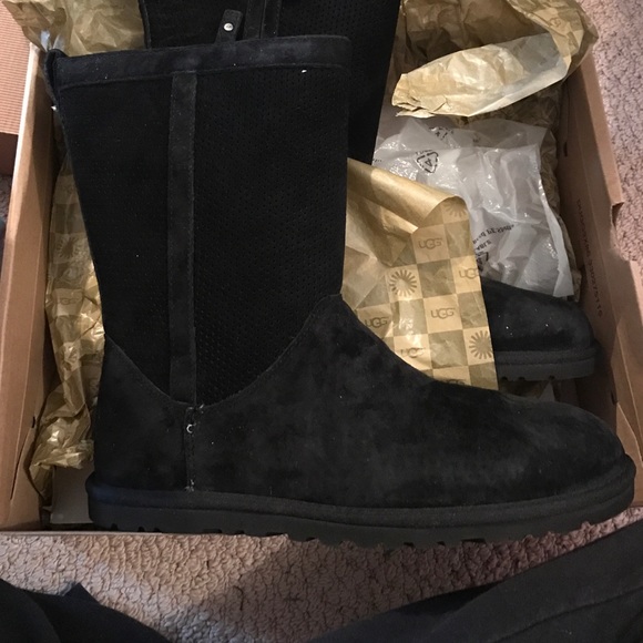 Black Uggs size 8