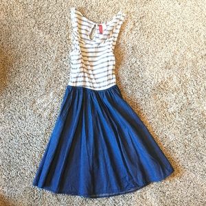 Lightweight Dress above the knee