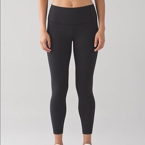 Full-on Luon Lululemon leggings