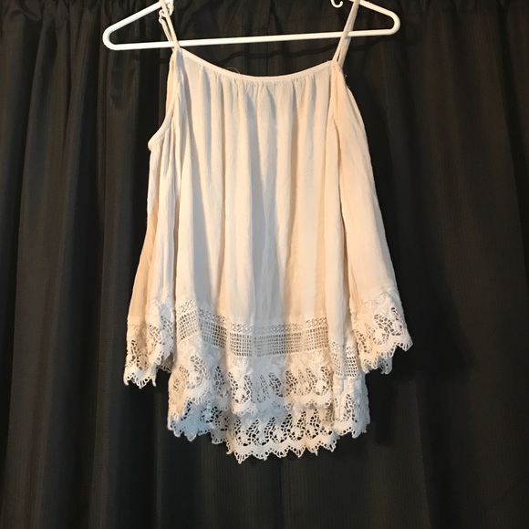Cream cold shoulder ¾ length top