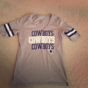Super comfy Dallas Cowboys Tee!