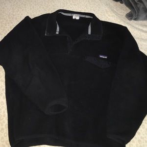 Large Black Patagonia fleece pullover