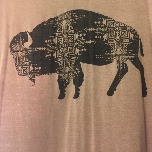 Cross V neck buffalo shirt - Picture 2 of 3