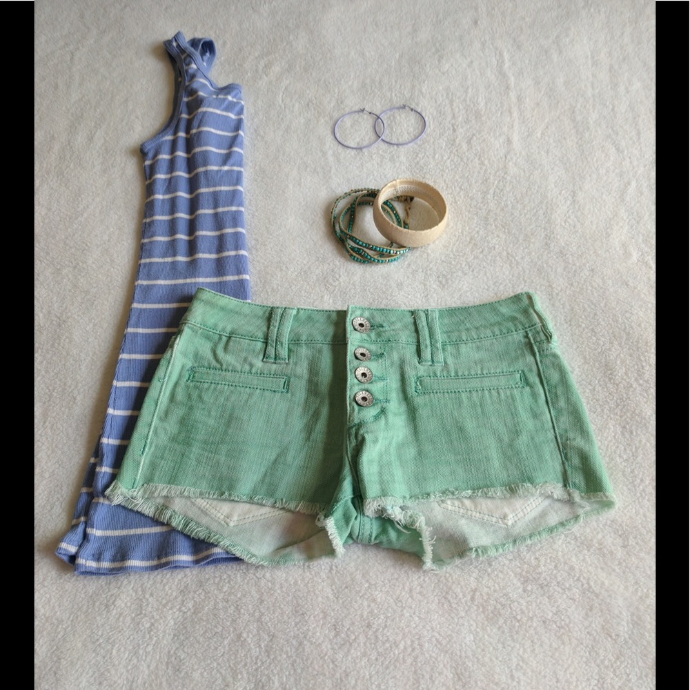 ✨Like New✨ Green Bullhead Jean Shorts