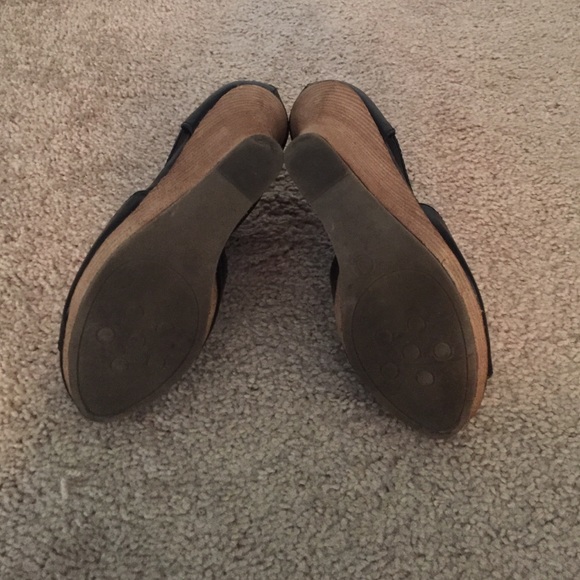 Mossimo Black Wedges - Picture 3 of 4