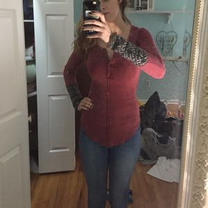 MAROON free people Henley with blue sleeves