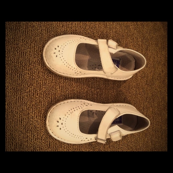L'Amour White Girl Dress Shoes