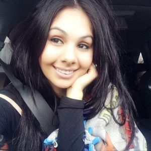 Meet your Posher, Monica