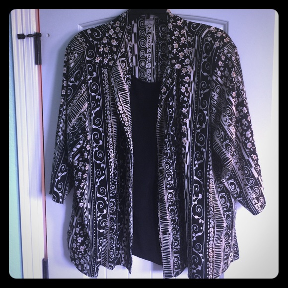 Multi-Patterned Black And Beige Blouse. - image 1