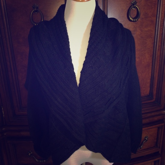 Cable knit sweater shrug