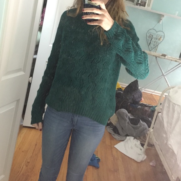 Urban outfitters green knitted sweater