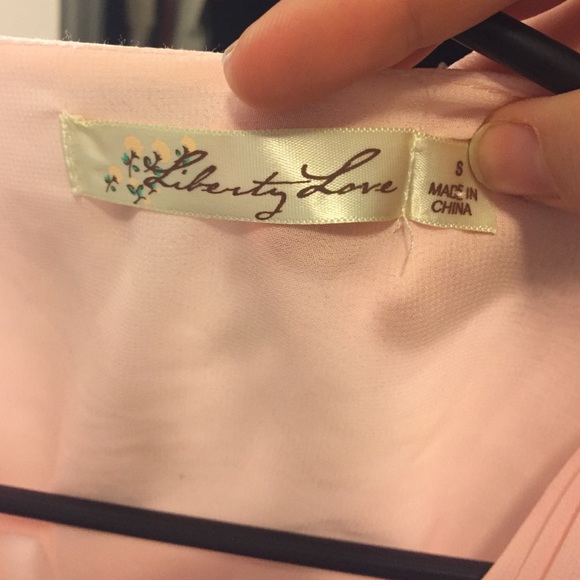 Sheer pink shirt open front - Picture 3 of 3