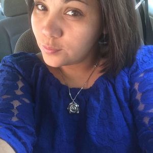 Meet your Posher, Rose