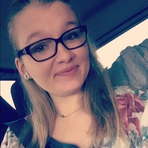 Meet your Posher, Carly