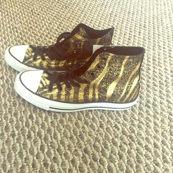 Cheetah print high tops converse