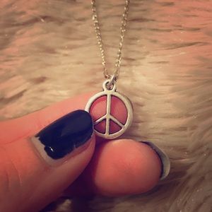 NWOT Peace Sign Necklace