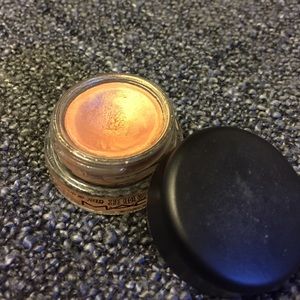 MAC Rubenesque Paint Pot