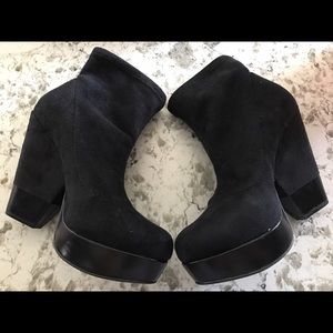 BCBGeneration booties