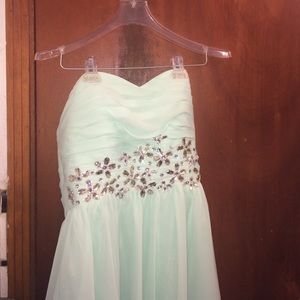 Mint Green size 8 party dress, never worn!