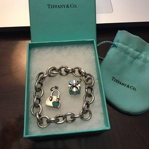 TIFFANY & Co. bracelet and charms