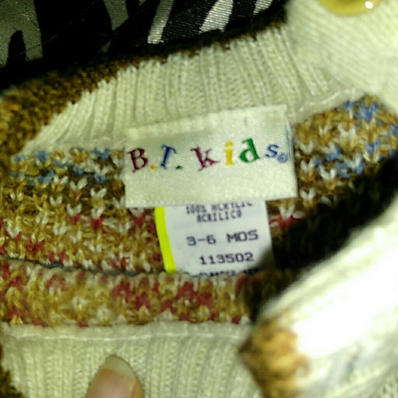 Sweater - Picture 2 of 3