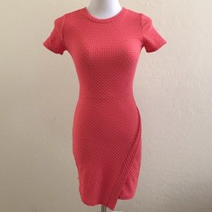 Stunning bodycon dress with asymmetrical lining!