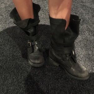 Steve Madden Black Boots