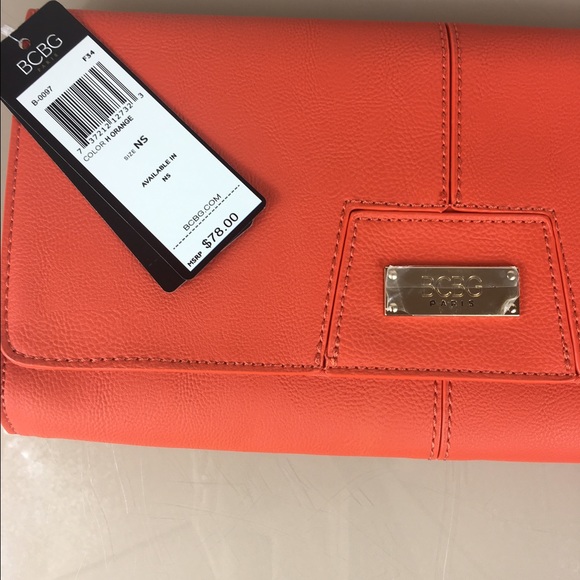 🌺BCBG Paris clutch NWT - Picture 3 of 5