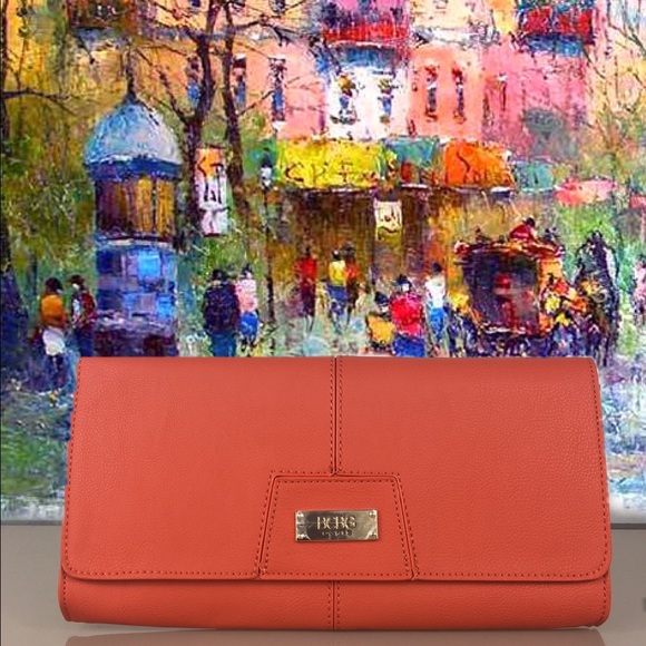 🌺BCBG Paris clutch NWT - Picture 5 of 5