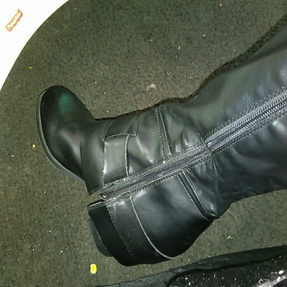 Knee High boots - Picture 3 of 4