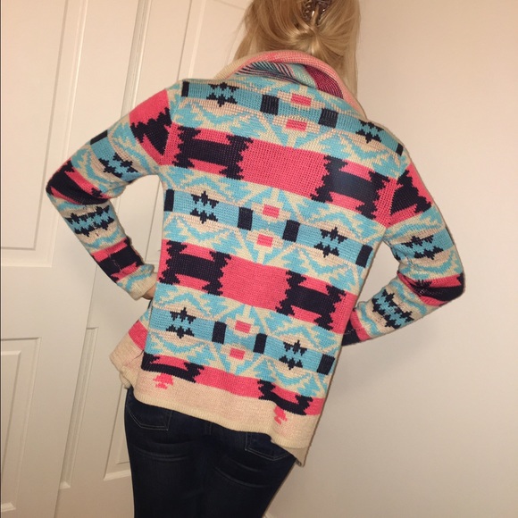 Aztec patterned sweater - Picture 3 of 3