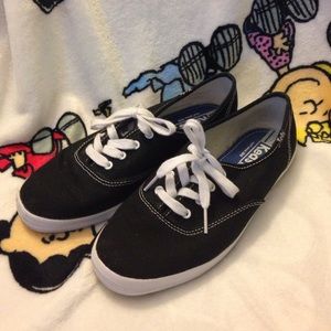 Black and white Keds sneakers size 7