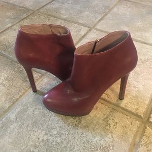 Vince Camuto Booties 8 NEVER WORN