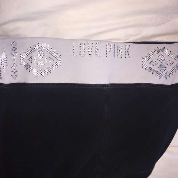 YOGA PANTS - By PINK
